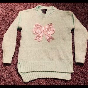 Girls sweater, size Small